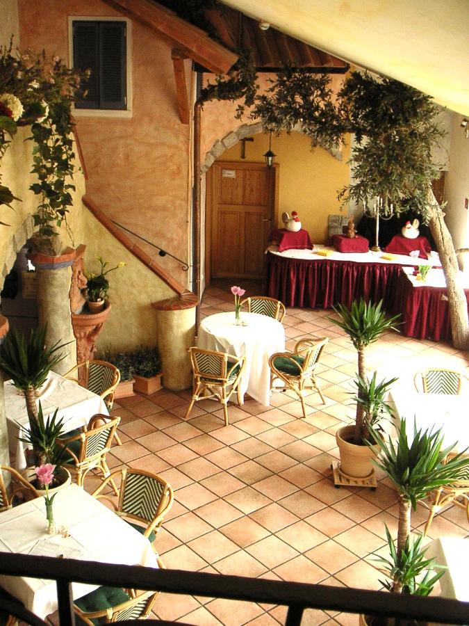 Hotel Vier Spitzen Lauenforde Bagian luar foto