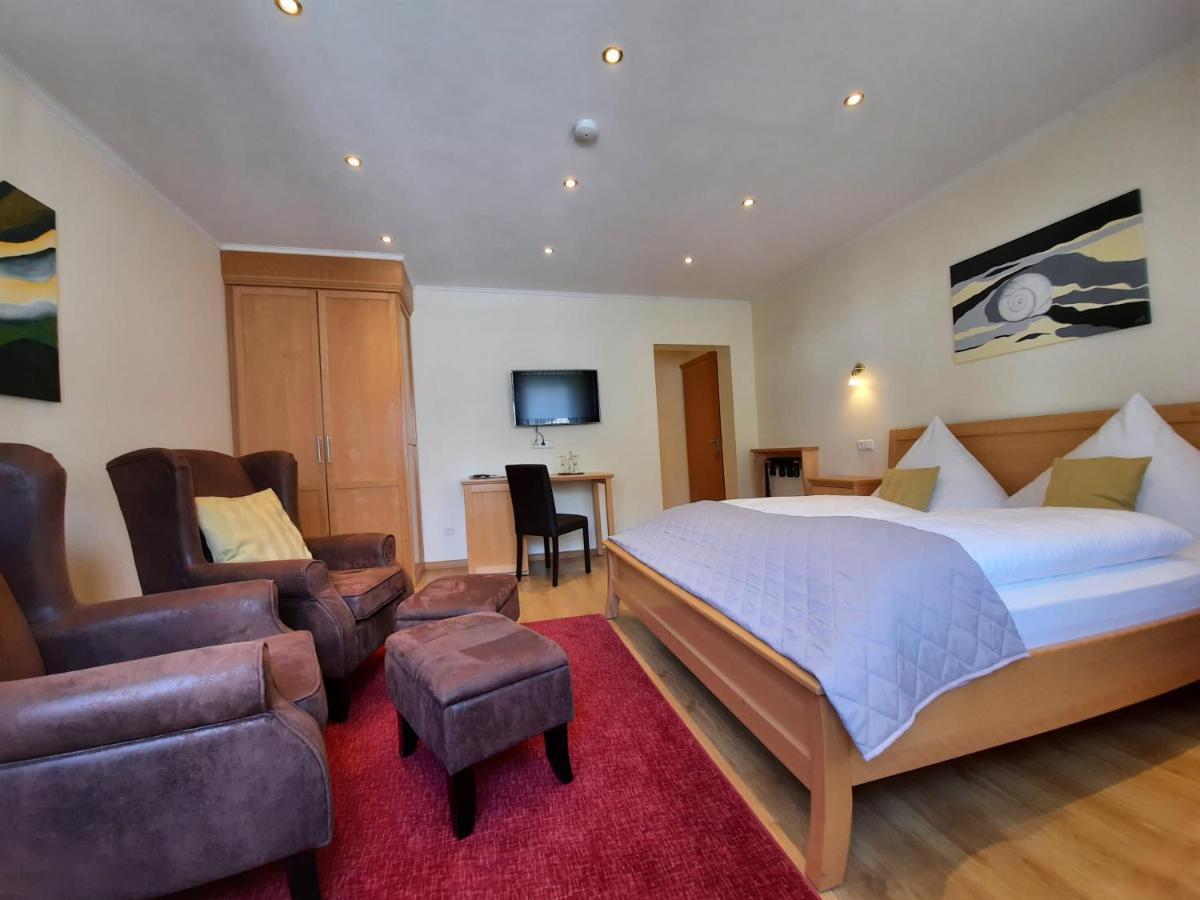 Hotel Vier Spitzen Lauenforde Bagian luar foto